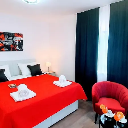 New 2020! 4* Ivona With Pool And Jacuzzi ヴィラ ザダル